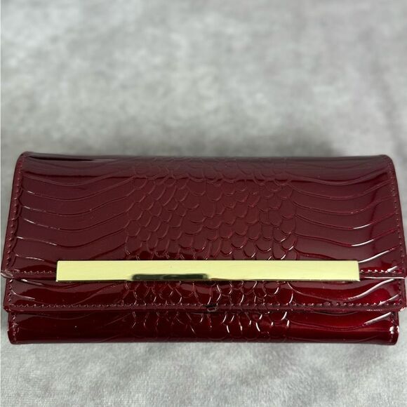 Danbury Mint Wine Embossed Leather Bag with Wallet - Picture 10 of 15